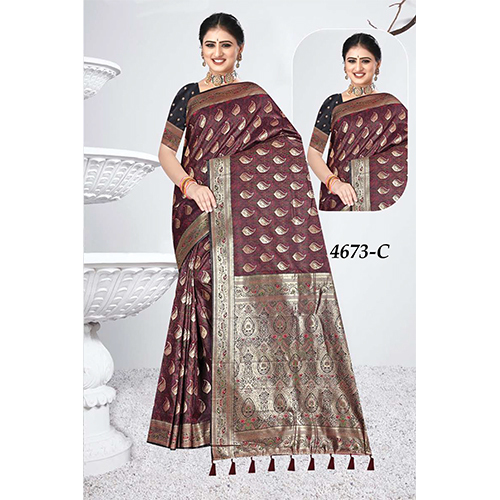 Tanchui Premium Ladies Silk Saree - Color: Maroon With Golden Pallu