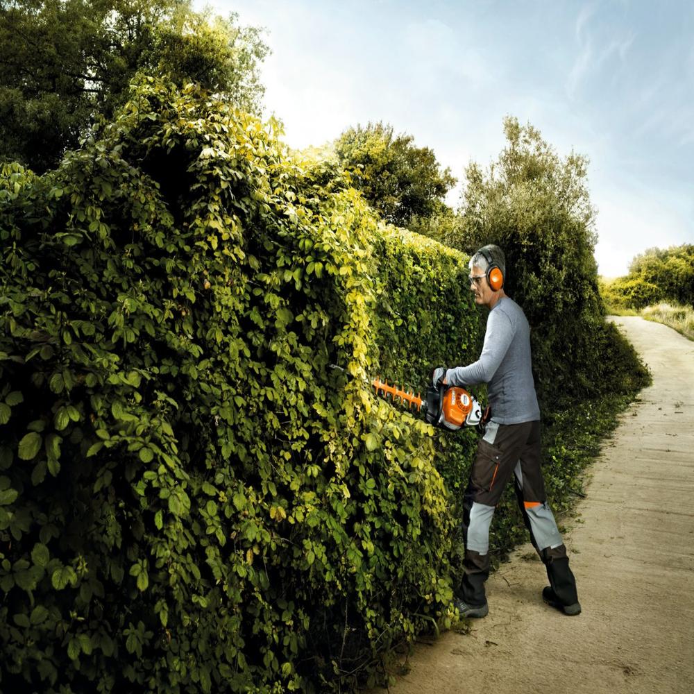 Petrol Hedge Trimmer HS 82 R