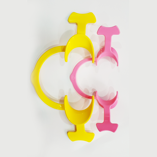 Cheek Retractor With Wings
