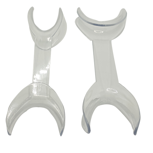 CHEEK RETRACTOR WITH WINGS