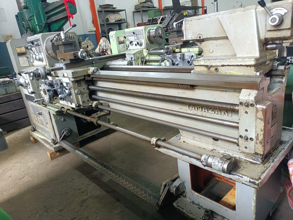 Mazak Mark II-2000 Yamazaki Lathe Machine