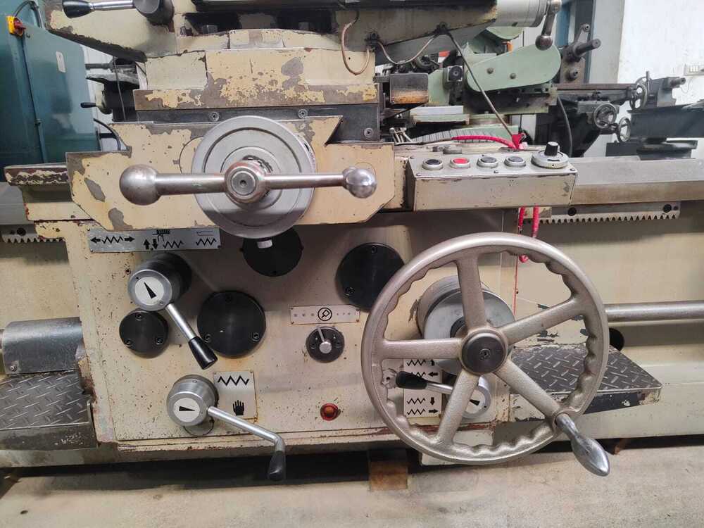 LF-I200 Lathe Machine