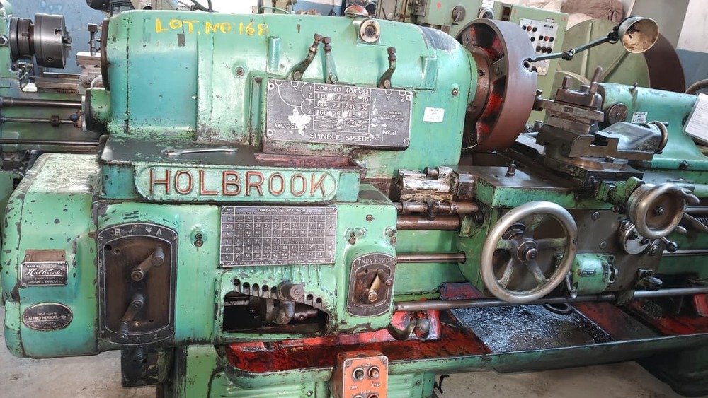 B21 Hol Brook Lathe Machine