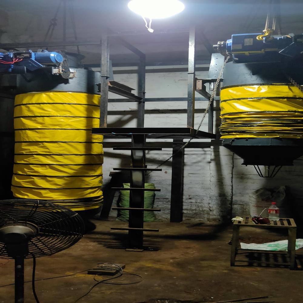 Bulker Loading Spout - Attributes: Strong