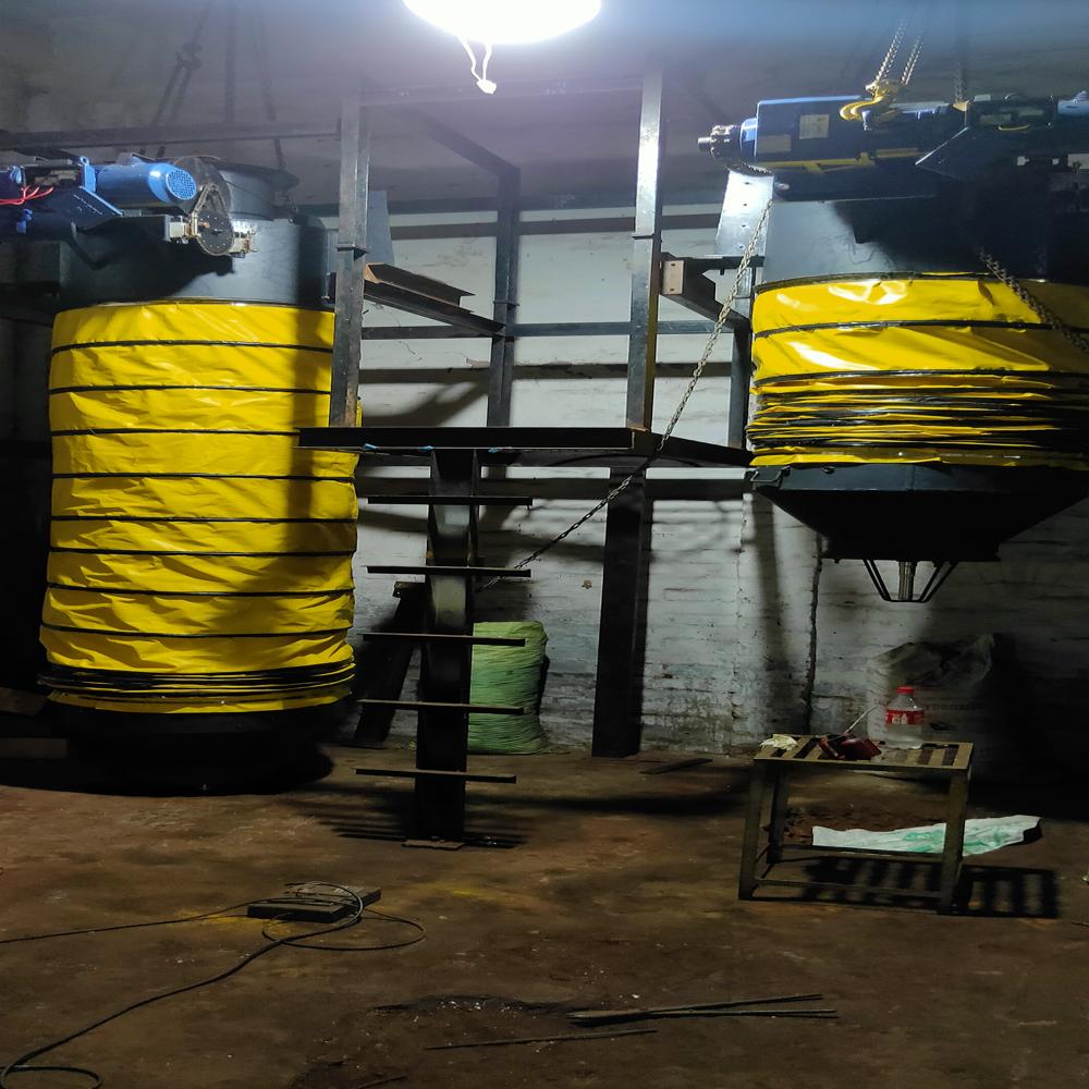 Bulker Loading Spout - Attributes: Strong