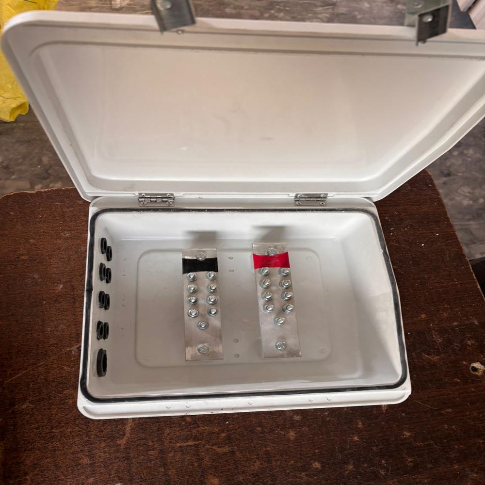 Bus Bar Box 2822