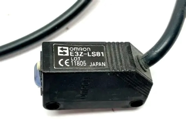 E3Z-LS81 Omron Photoelectric Sensor