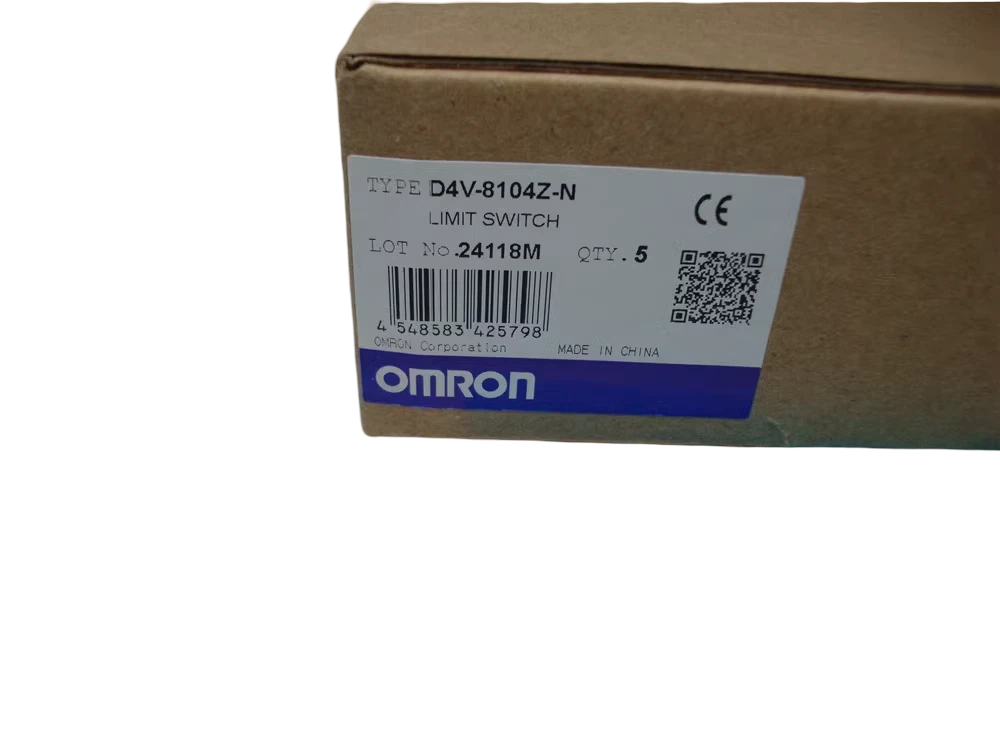 OMRON D4V-8104Z Roller Lever Limit Switch