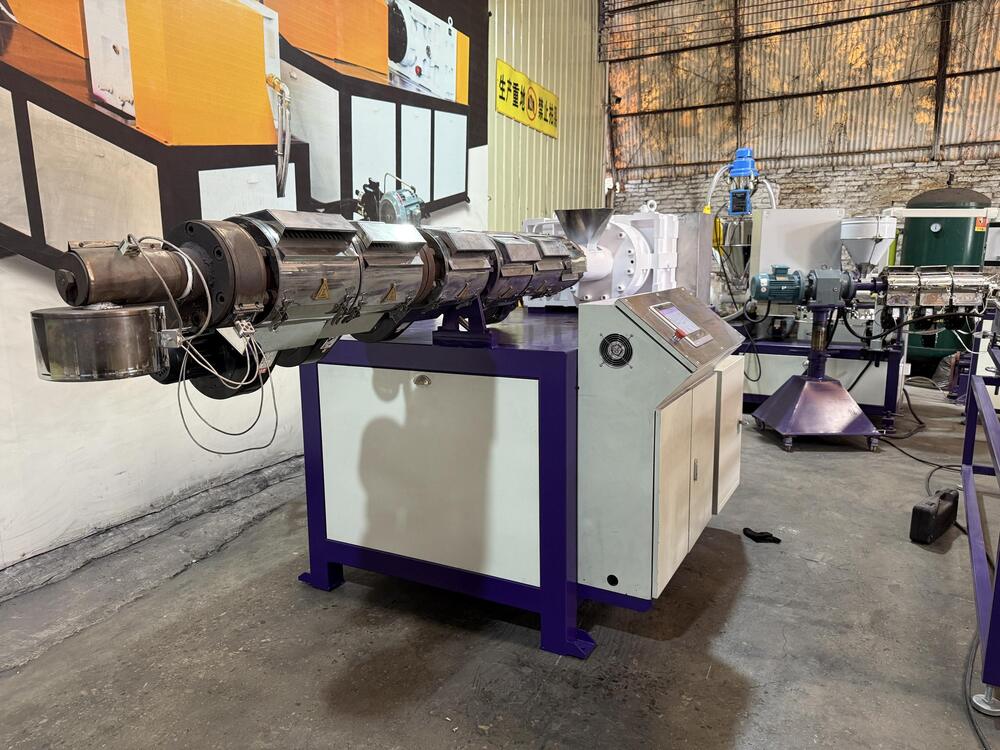 High-Accuracy Planetary Extruder