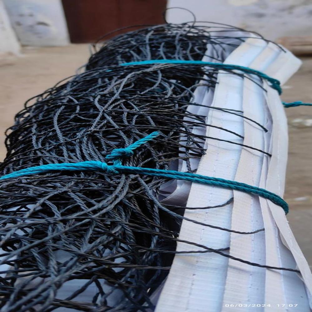 Volleyball net black 4 side tap
