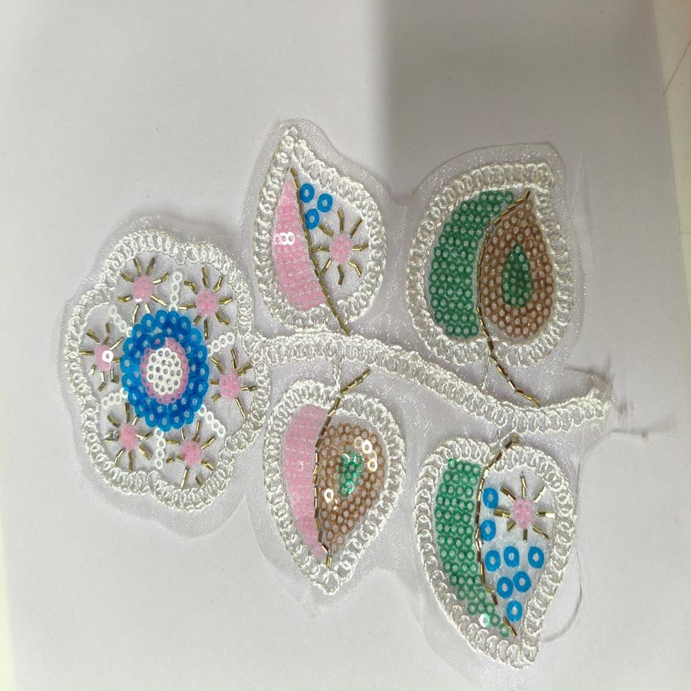 Net Embroidered Patches / BUTTA