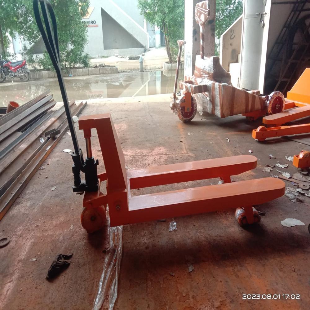 Mild Steel Hand Pallet Truck