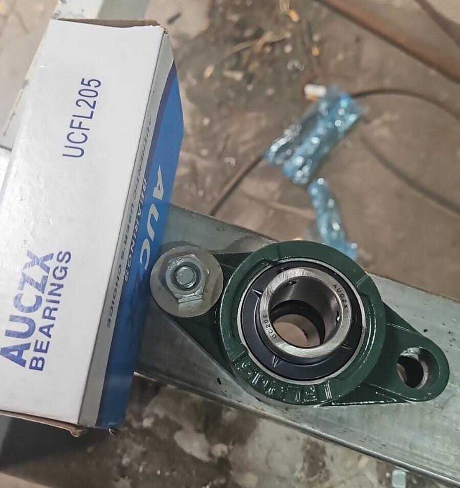 UCFL 205 Pillow Block Bearing