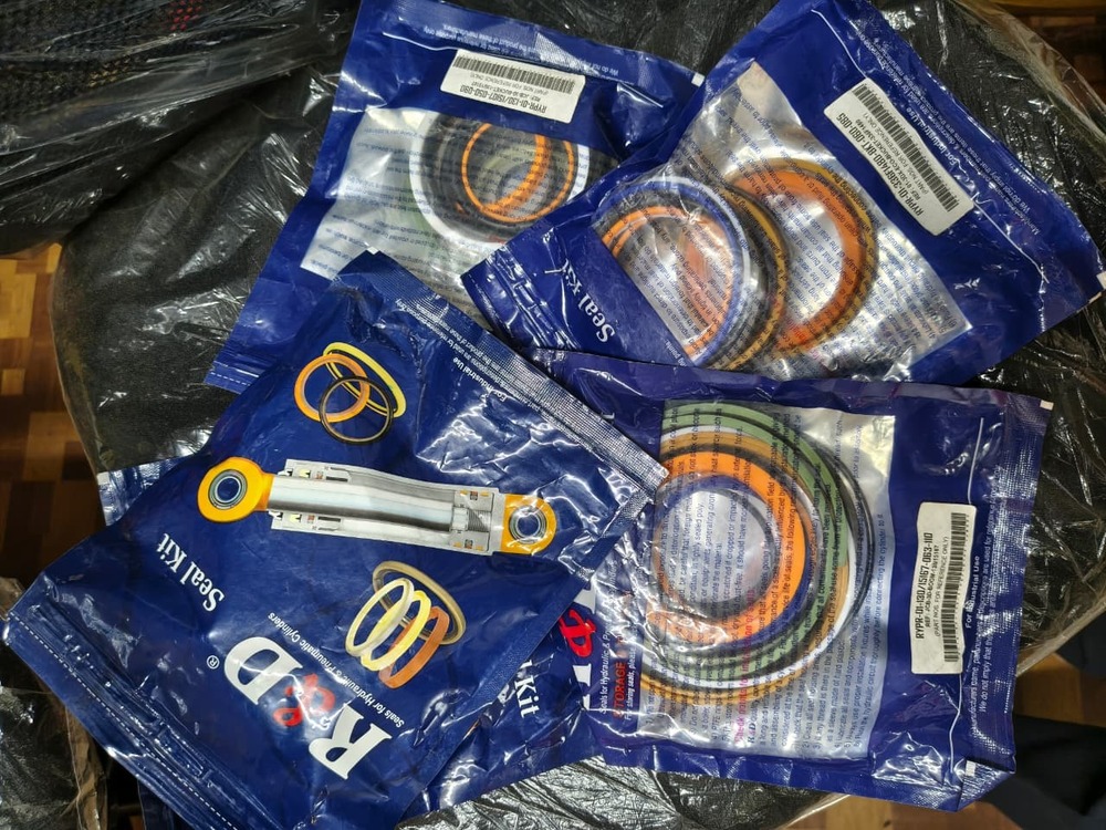 R&D Jcb 3Dx Bucket Cylinder Kit - Feature: High Wear Resistance
