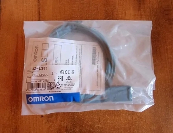 E3Z-Ls83 Omron Photoelectric Sensor - Accuracy: High %