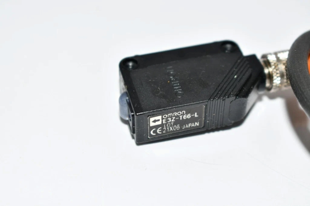 E3Z-T66-L Omron Photoelectric Sensor - Accuracy: High %