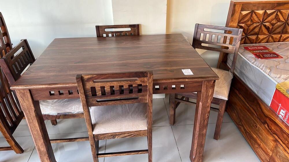 Wooden Dinning Tables