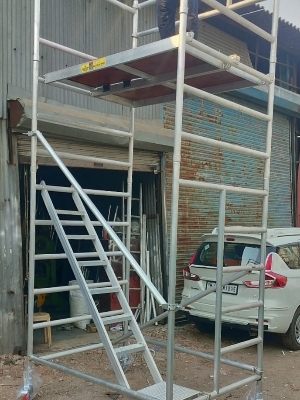 Aluminium scaffolding