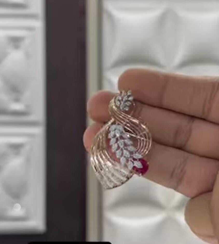 Ladies Fancy Pendant