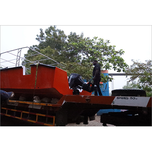 Driving Boat - Capacity: 10-20 Persons