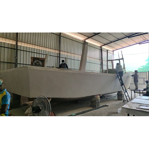 Patrol Boat - Capacity: 8-12 Persons