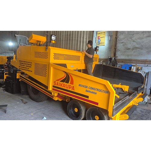 Asphalt Paver Machine