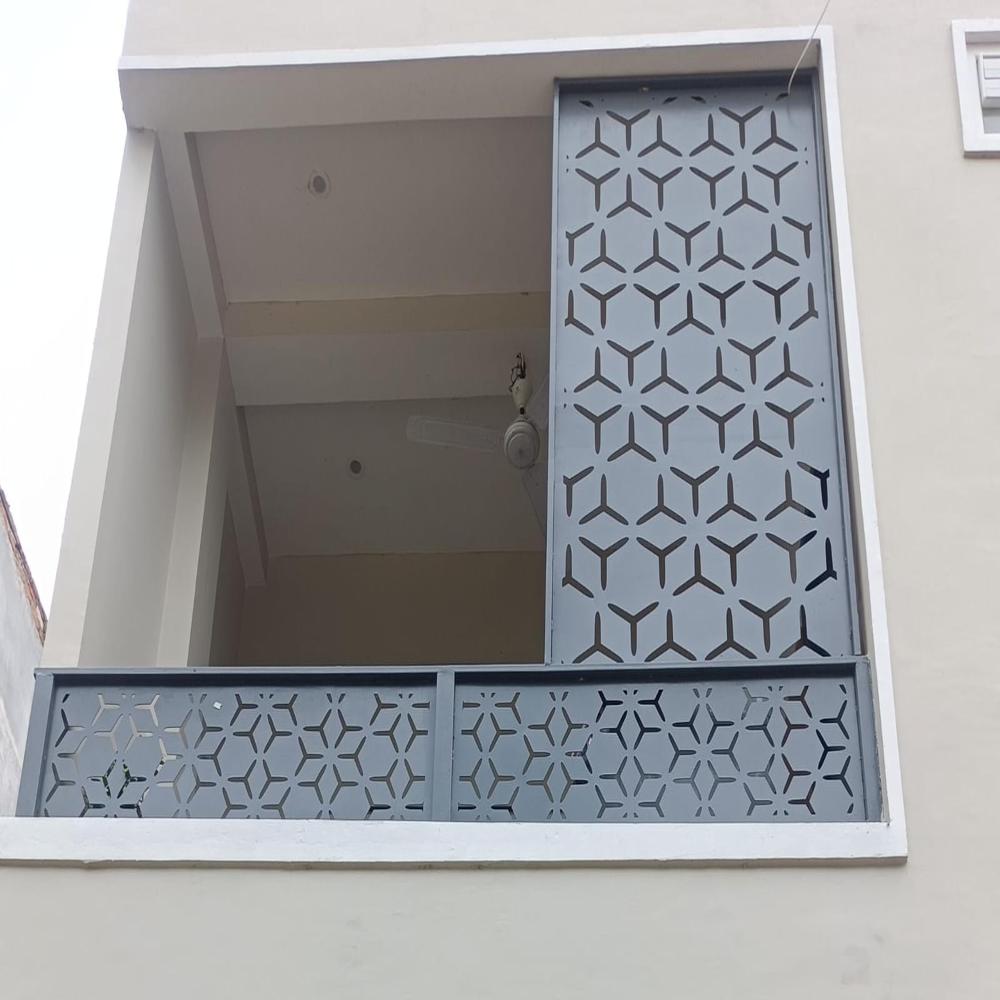 Fiber Laser Cutting Machine - Automatic Grade: Automatic
