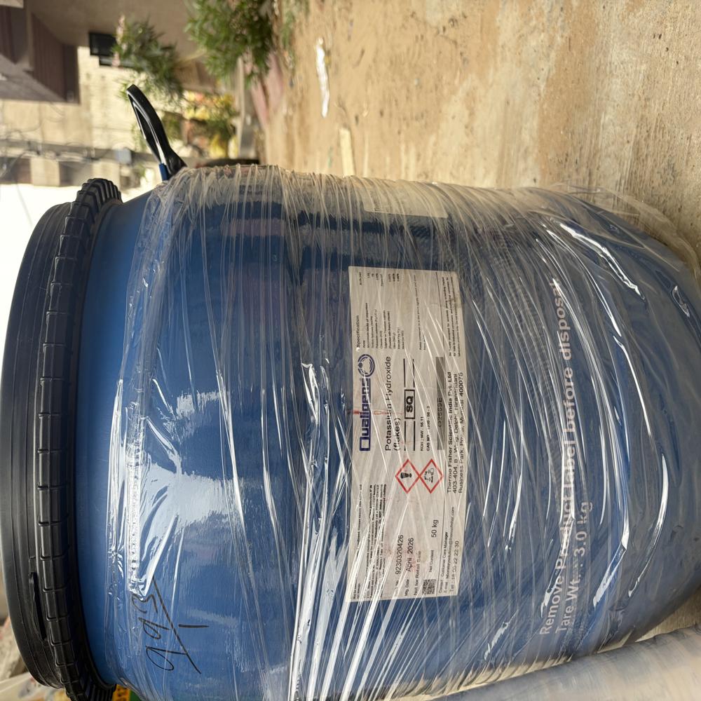 Potassium Hydroxide Flakes SQ 50Kg Qualigens