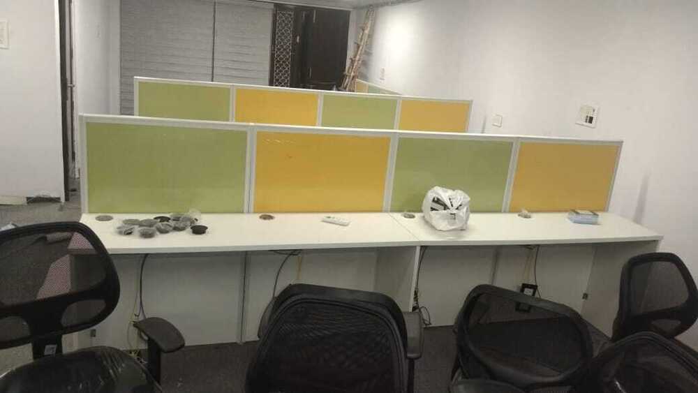 Modular Office Glass Linear Workstation