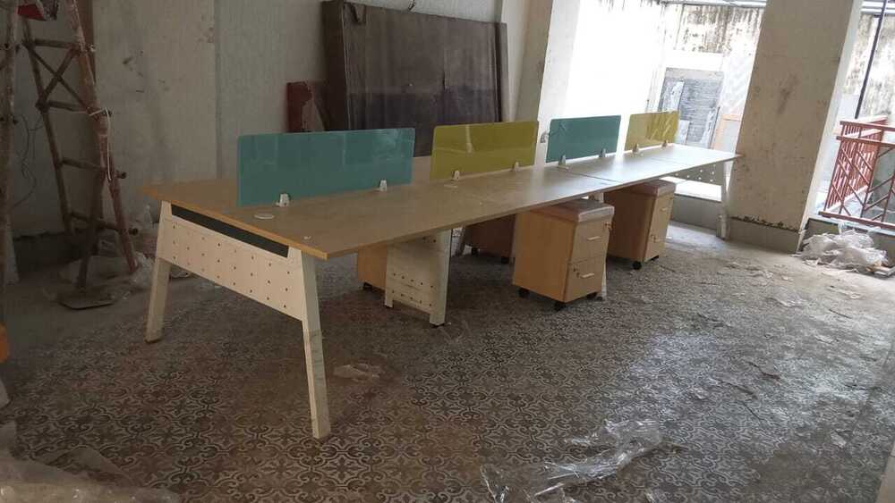 Modular Office Glass Linear Workstation