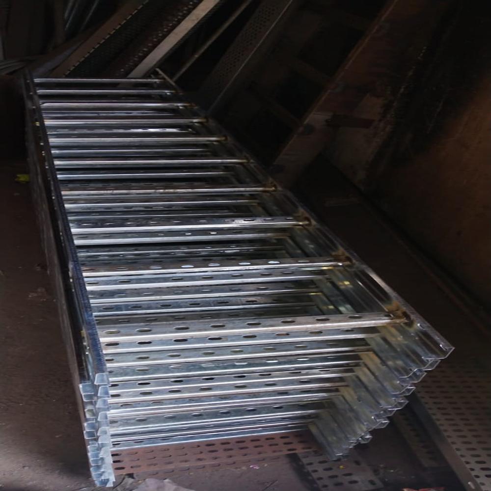 Ladder Type Cable Trays - Stainless Steel, 2500-3000mm Length, Silver | Wall Mounted, Floor Supported, Ceiling Suspended, Is 8623 Certified