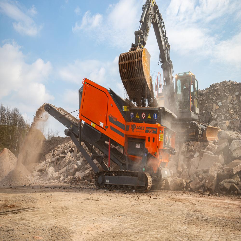 Compaktor 300 Mobile Two Shaft Shredder