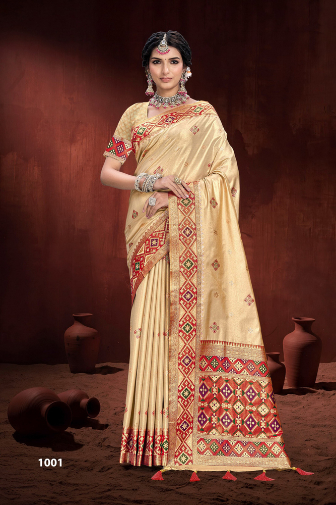 1001 Ladies Cream And Red Zari Zaveri Saree