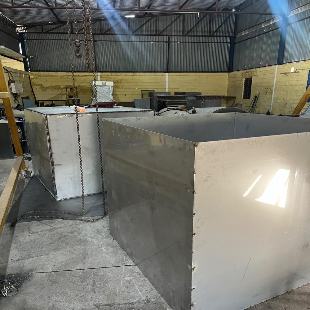 SS STORAGE TANK