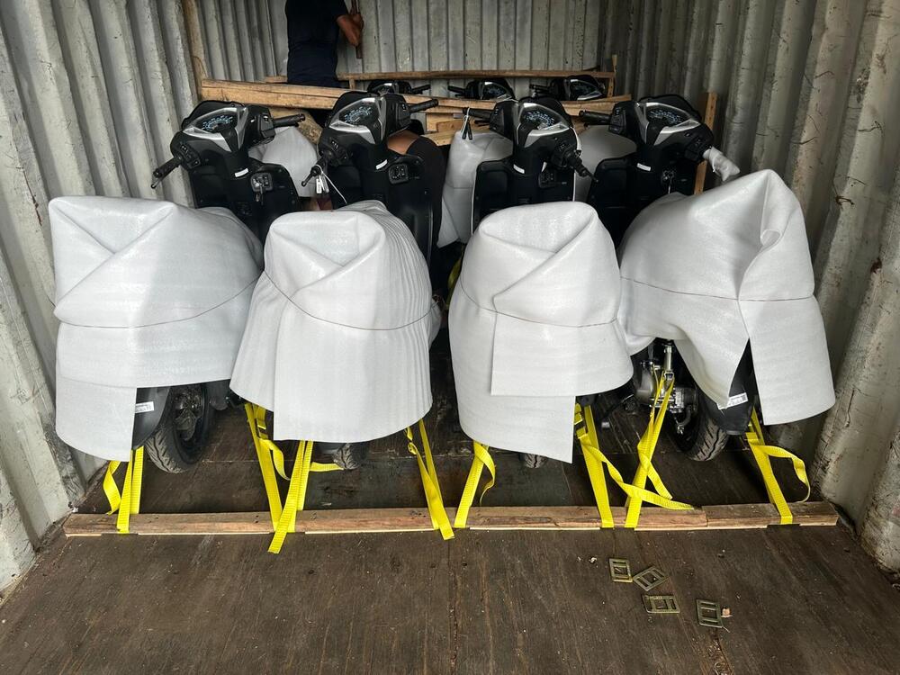 Scooty Container Lashing Service