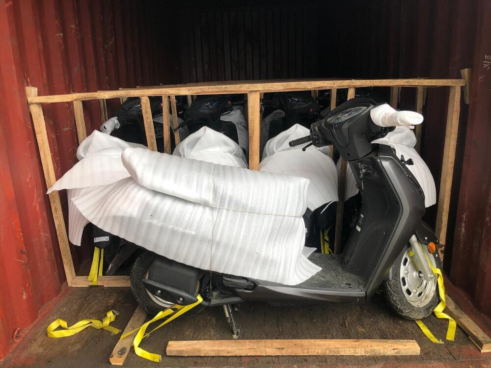 Scooty Container Lashing Service