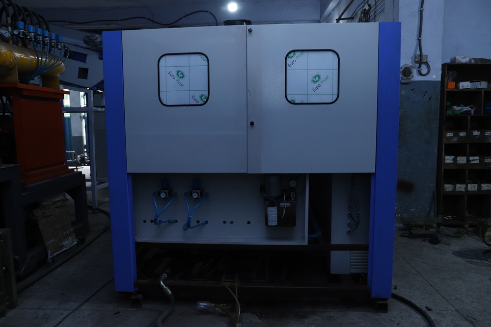 Pet Bottles Machine - Color: Grey