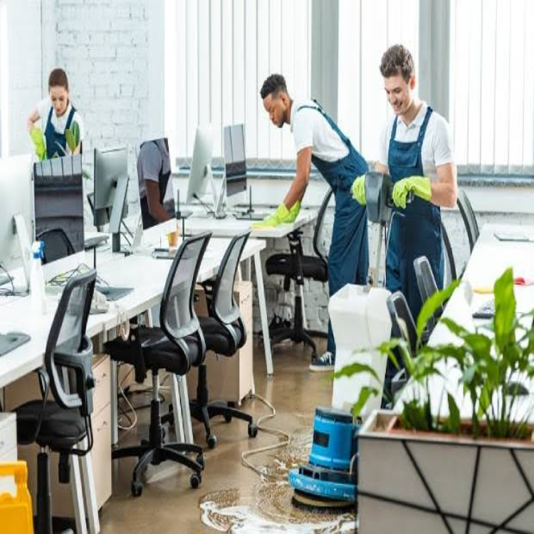 Office Cleaning - Manual & Machine Methods, Eco-friendly Agents, Custom Scheduling, 24/7 Support, Onsite Disinfection