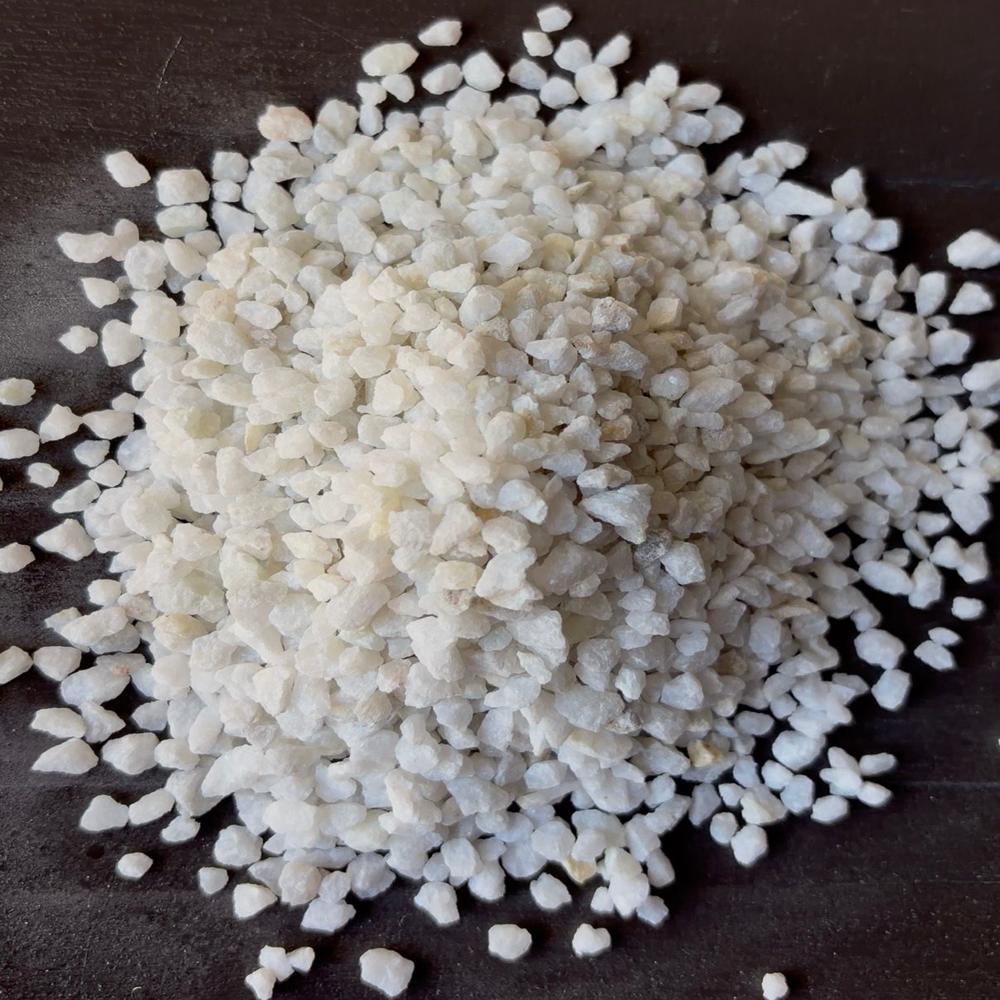 White Marble Chips for Terrazzo and Garden Landscaping in Bulk