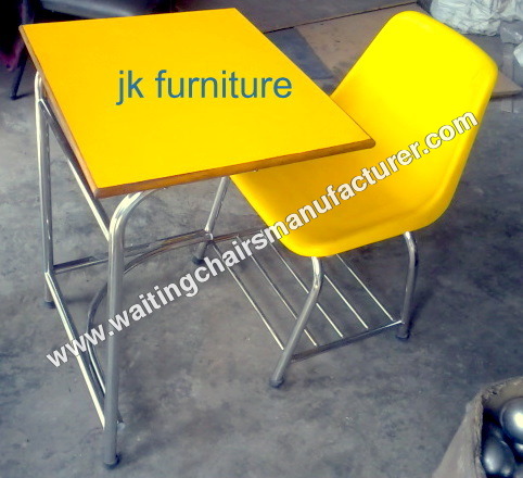 बच्चों की डेस्क और कुर्सियाँ