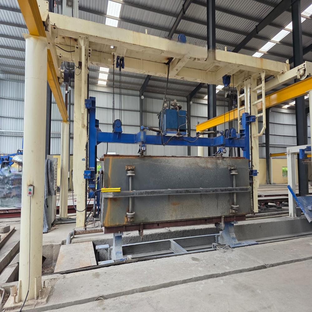 Aac Tilting Machine - Automatic Grade: Automatic