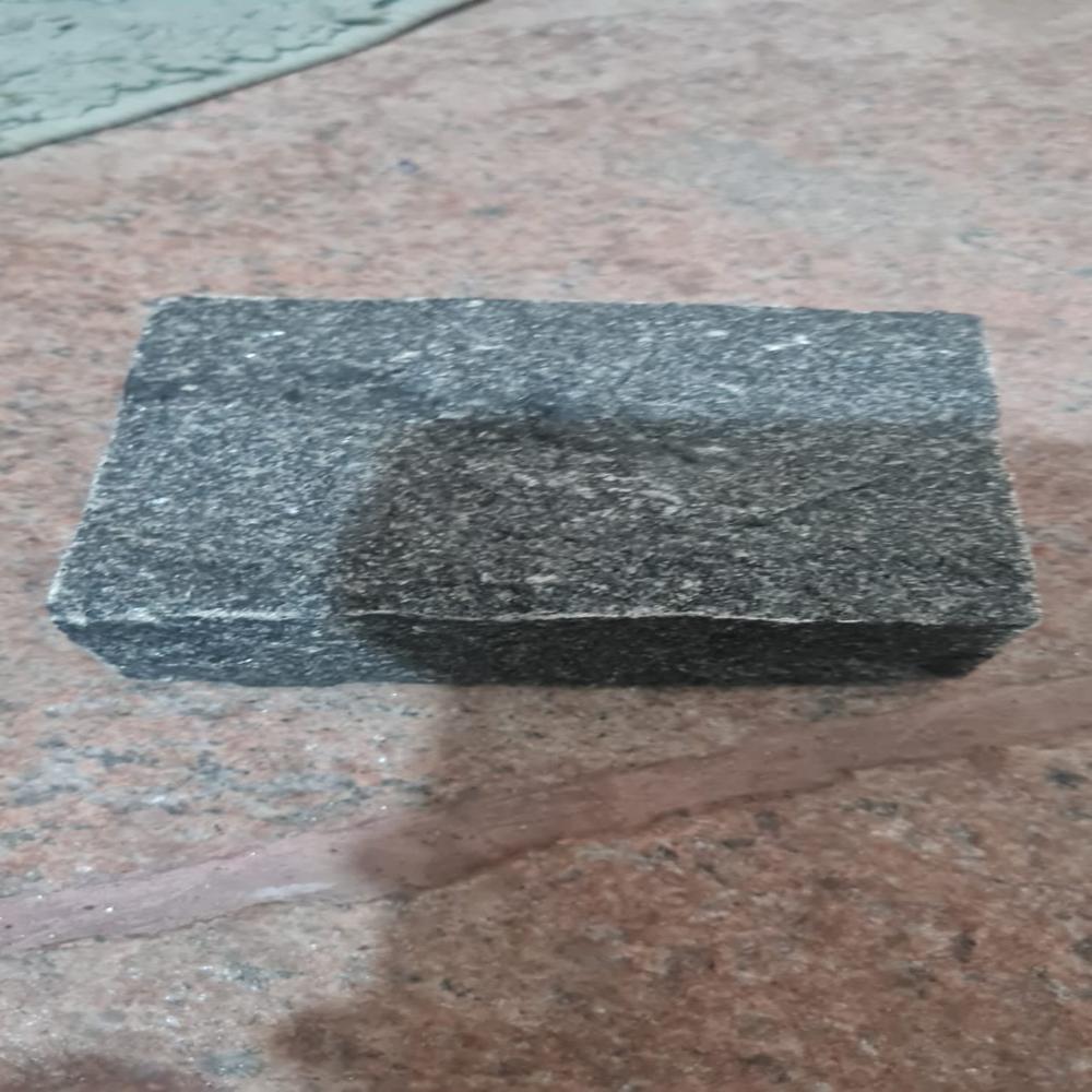 Black Natural Cobblestone - Application: Landscaping