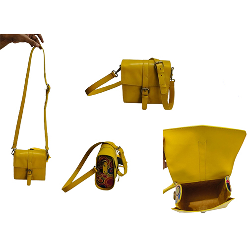 B081 Sling Bag