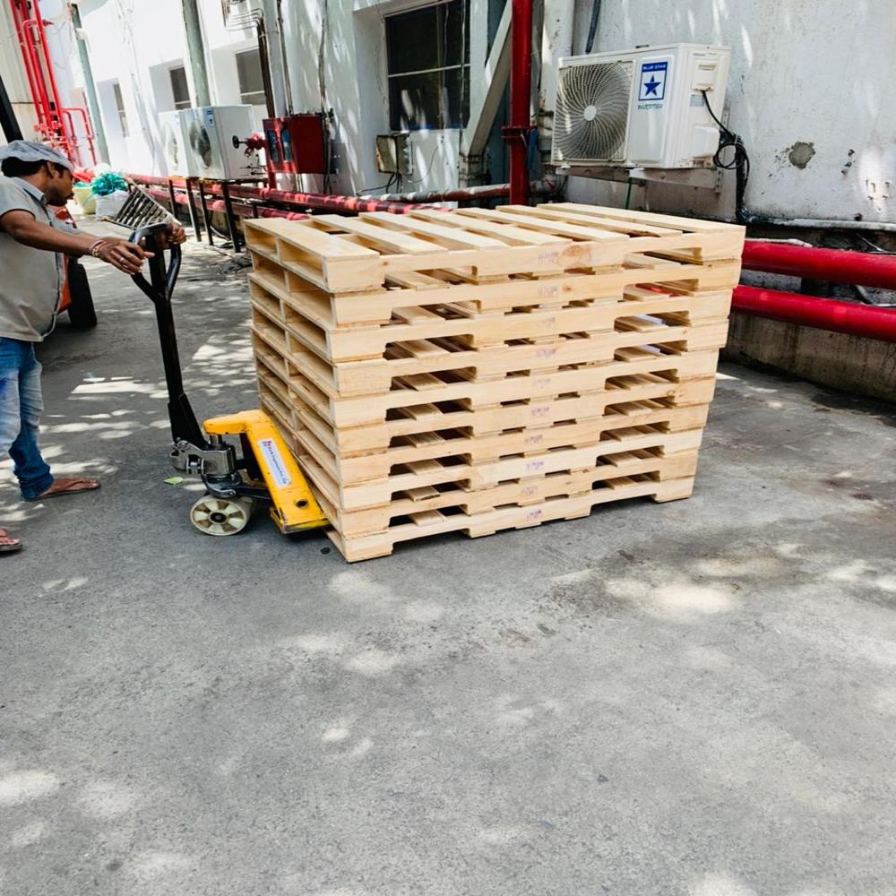 WOODEN PALLETS