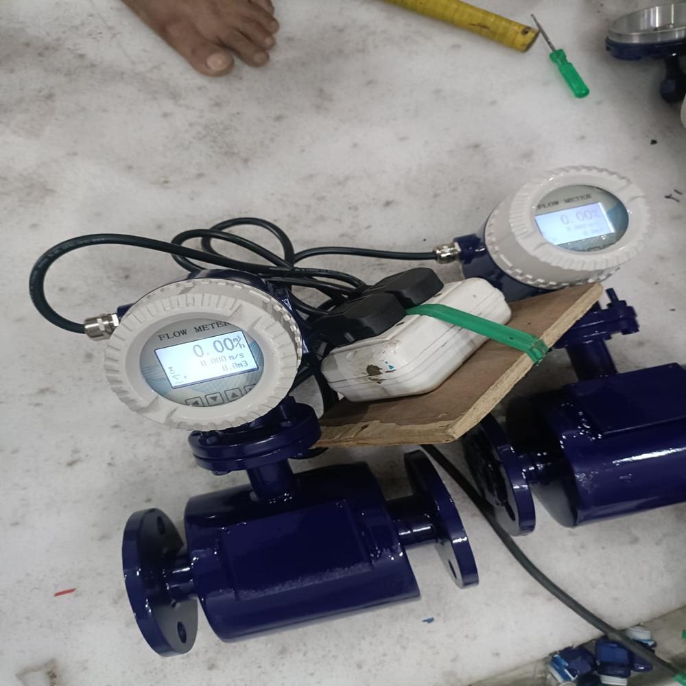 Best Electromagnetic Flow Meter - Accuracy: 05  %