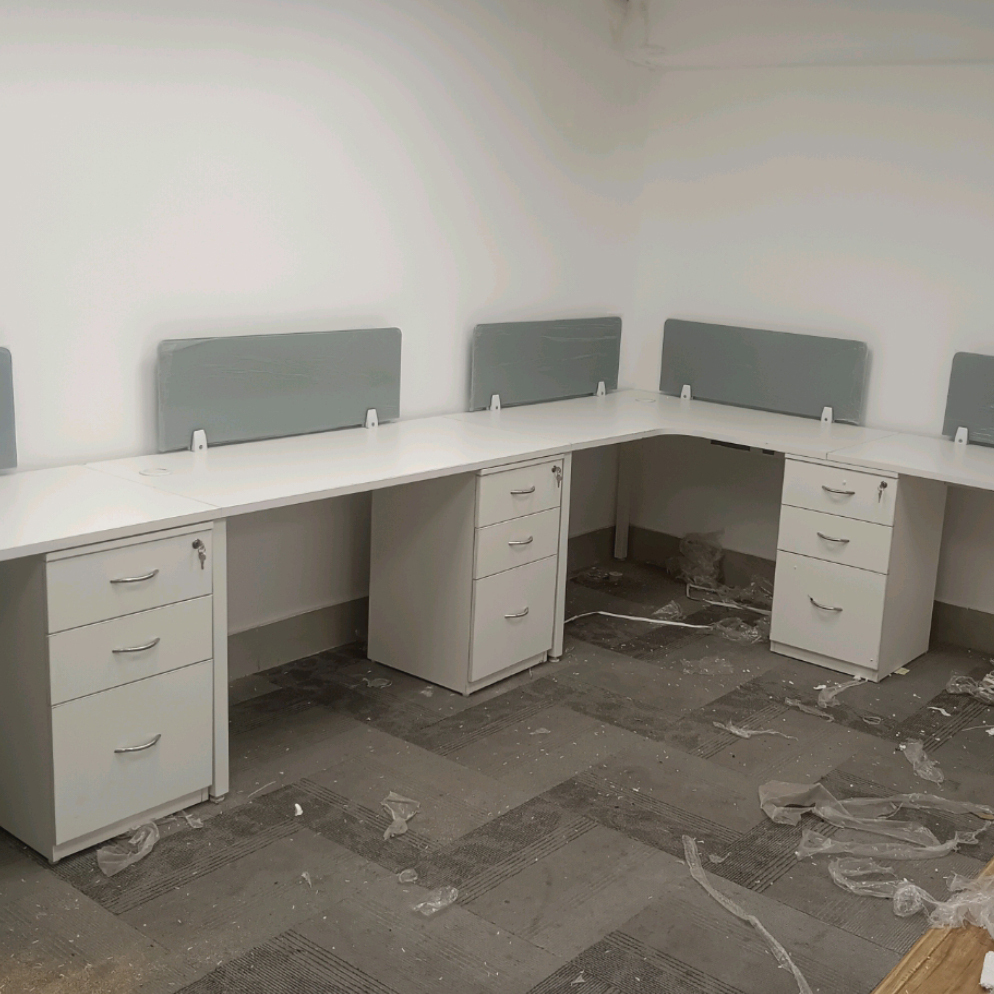 Modern L Shape Linear Office Workstation