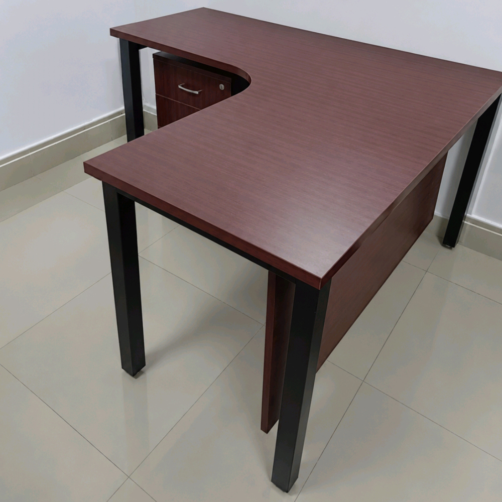 Modern Penta Office Workstation