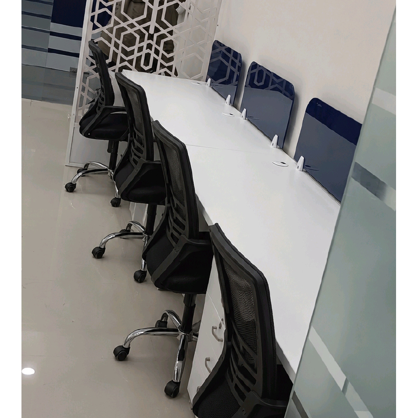Rectangular 4 Seater Linear Office Workstation