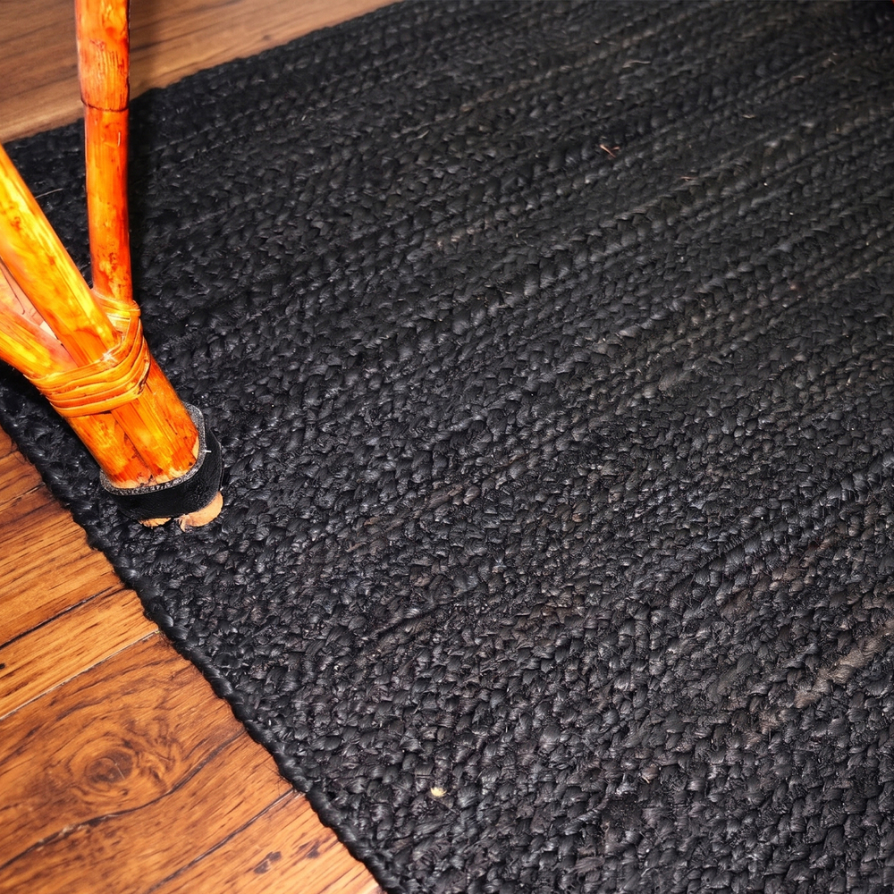 JR02 Black Handmade Jute Rug