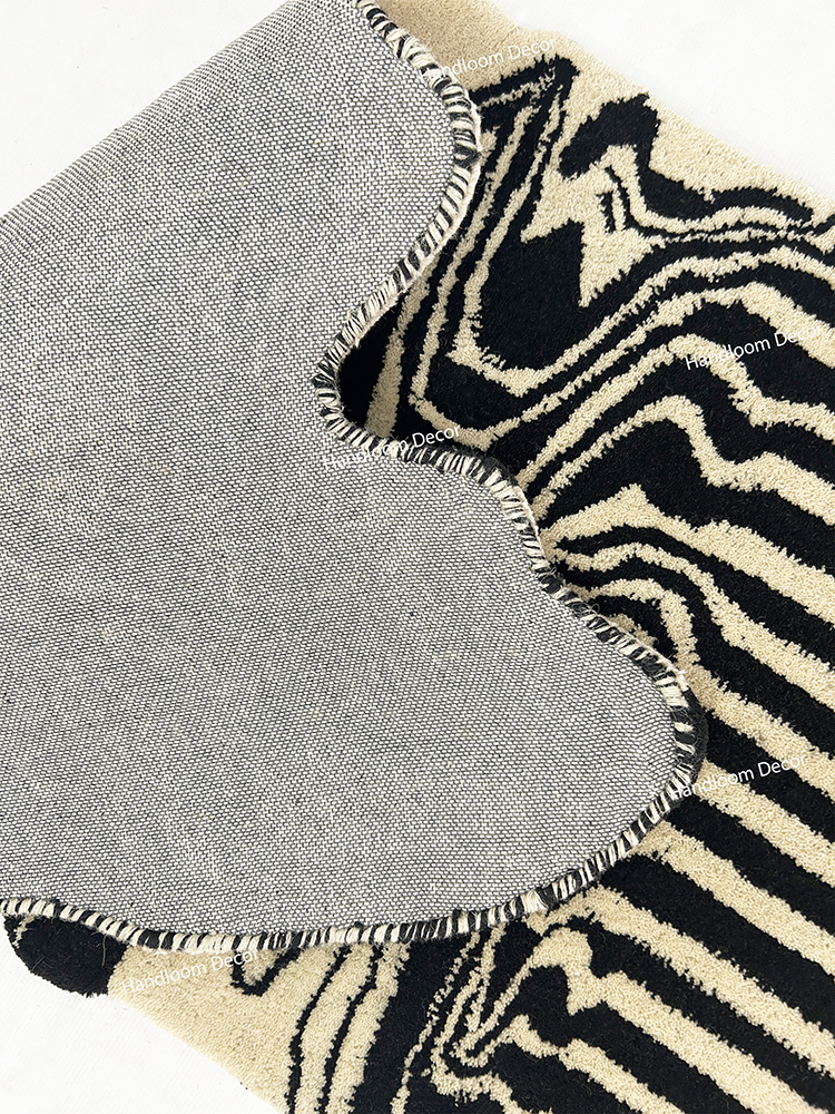CR07 Melting Runner Tufted Rug